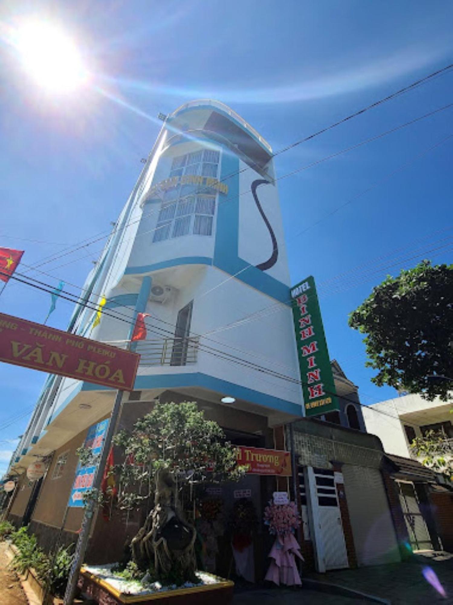 Binh Minh Hotel Плейку Экстерьер фото