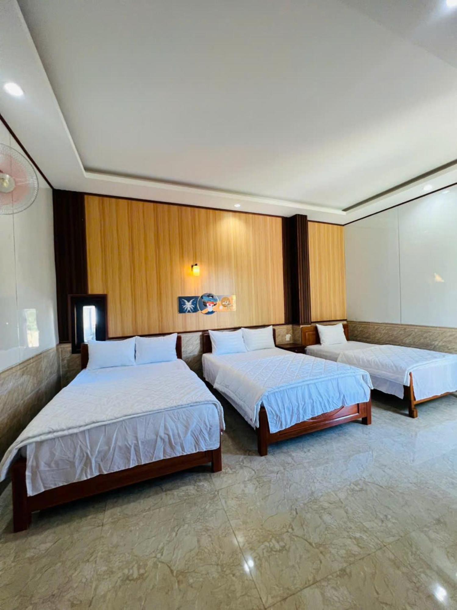 Binh Minh Hotel Плейку Экстерьер фото