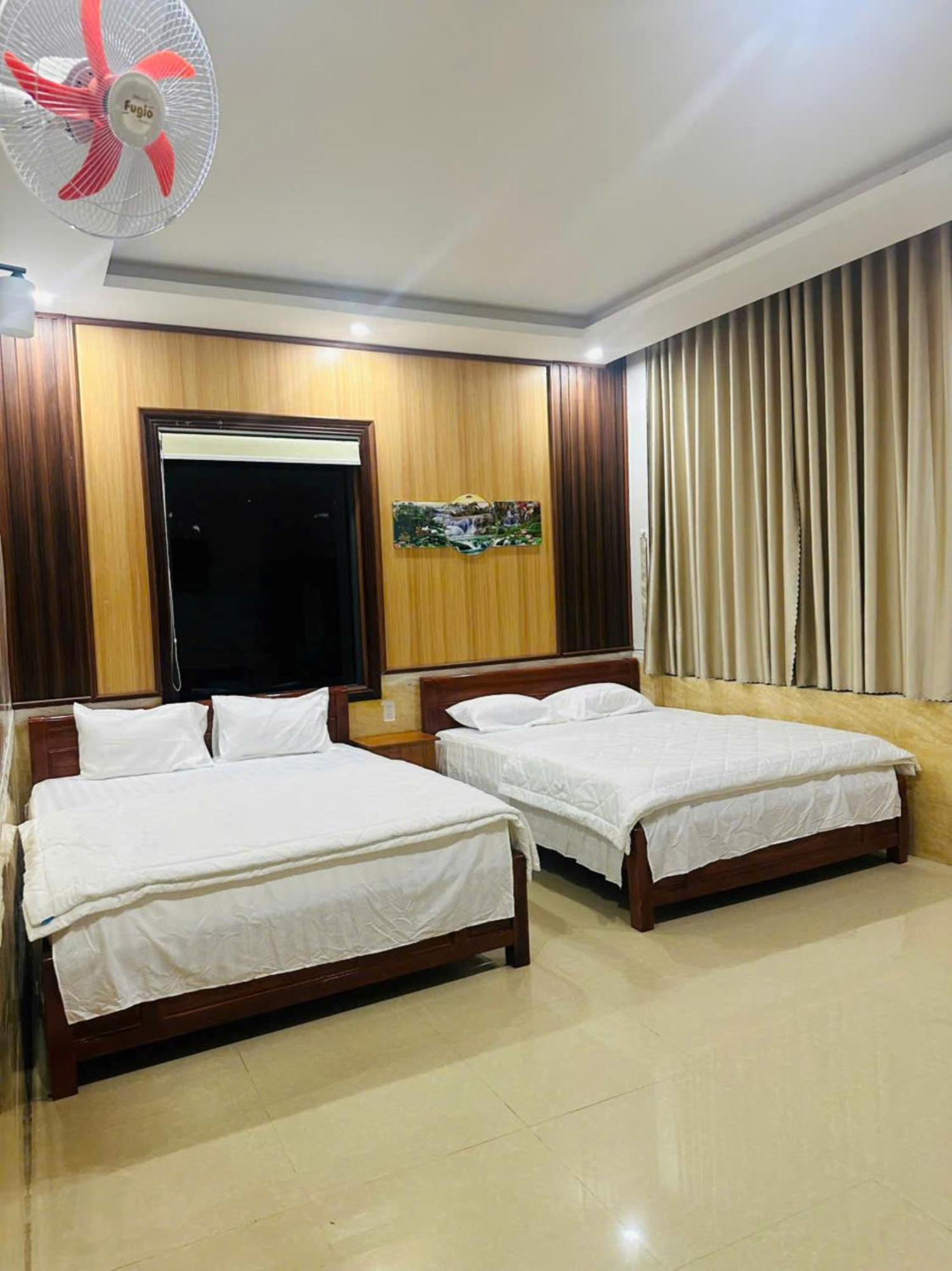 Binh Minh Hotel Плейку Экстерьер фото